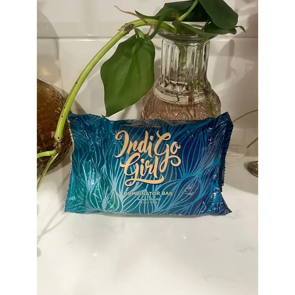 Rare Perfectly Posh IndiGo Girl Bombinator Bath Bar 4oz NIP Discontinued